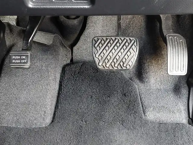 日産 セレナ ハイウェイスター Vセレクション 東京都 2012(平24)年 8.6万km ブリリアントホワイトパール 純正SDナビ（hs511d-w）/バックカメラ/ALPINEフリップダウンモニター/クルーズコントロール/両側パワースライドドア/HIDヘッドライト/オートエアコン/ビルトインETC/アイドリングストップ/横滑り防止装置/リアオートエアコン/プッシュスタート