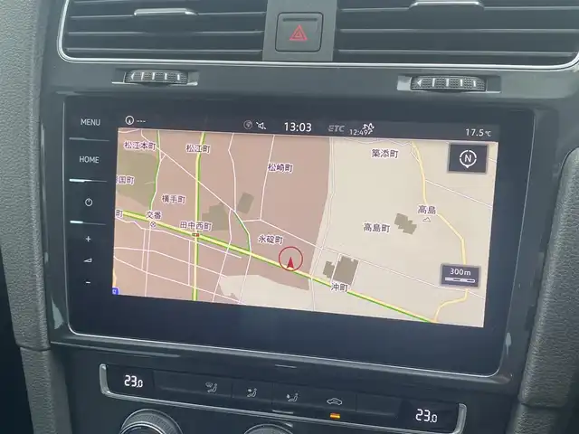 フォルクスワーゲン ゴルフ TSI コンフォートL マイスター 熊本県 2020(令2)年 2.7万km ピュアホワイト 純正ナビ/・BT/USB/SD/DVD/CD/バックカメラ/ACC（アダプティブ・クルーズ・コントロール）/レーンキープアシスト/レーンチェンジアシスト/パークディスタンスコントロール/自動駐車支援システム/ブラインドスポットディテクション/衝突被害吸収ボディ/革巻きステアリング/・パドルシフト/・ステアリングリモコン/LEDライト/・オートライト/電動格納ミラー/・ウィンカーミラー/電動パーキングブレーキ/・オートホールド/前後ドライブレコーダー/ビルトインETC/USB入力端子/純正フロアマット/純正AW/プッシュスタート/・スマートキー/・スペアキー