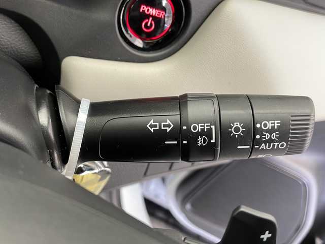 ホンダ ヴェゼル ハイブリッド e:HEV Z 長野県 2024(令6)年 2万km プレミアムサンライトホワイトパール 4WD/寒冷地仕様/ホワイトレザー/純正ナビ/（フルセグ/Bluetooth/AppleCarPlay/AndroidAuto)/バックカメラ/ビルトインETC2.0/衝突軽減ブレーキ/レーンキープアシスト/レーダークルーズコントロール/ブラインドスポットモニター/前後コーナーセンサー/ブラインドスポットモニター/電動リアゲート/踏み間違い防止/前席シートヒーター/ステアリングヒーター/置くだけ充電/電動パーキング/ステアリングスイッチ/スマートキー/スペアキー