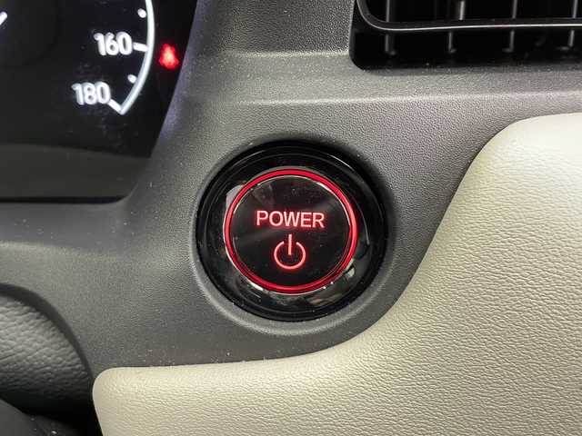 ホンダ ヴェゼル ハイブリッド e:HEV Z 長野県 2024(令6)年 2万km プレミアムサンライトホワイトパール 4WD/寒冷地仕様/ホワイトレザー/純正ナビ/（フルセグ/Bluetooth/AppleCarPlay/AndroidAuto)/バックカメラ/ビルトインETC2.0/衝突軽減ブレーキ/レーンキープアシスト/レーダークルーズコントロール/ブラインドスポットモニター/前後コーナーセンサー/ブラインドスポットモニター/電動リアゲート/踏み間違い防止/前席シートヒーター/ステアリングヒーター/置くだけ充電/電動パーキング/ステアリングスイッチ/スマートキー/スペアキー