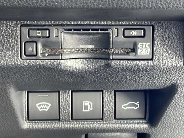 トヨタ クラウン Z 山口県 2024(令6)年 0.8万km プレシャスホワイトパール ワンオーナー/ディスプレイオーディオ（コネクティッドナビ対応）Plus/・AM/FM/USB/Bluetooth/Miracast/フルセグテレビ/ETC2.0/アラウンドビューモニター/トヨタチームメイト/ブラインドスポットモニター/デジタルインナーミラー/純正フロアマット/19インチ純正アルミホイール/レザーシート/前席・後席シートヒーター/前席・後席シートベンチレーション/後席リフレッシュシート/サンシェード/電動リアゲート/電動パーキングブレーキ/オートブレーキホールド/LEDヘッドランプ/オートライト/Toyota Safety Sense/・プリクラッシュセーフティ/・緊急時操舵支援/・レーントレーシングアシスト/・レーダークルーズコントロール/・アダプティブハイビームシステム/取扱説明書/保証書