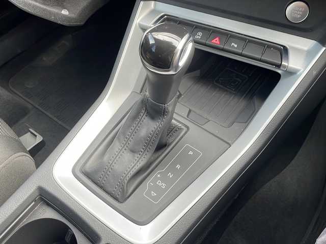 アウディ Ｑ３ スポーツバック 35TFSI 東京都 2020(令2)年 4万km 白 純正メモリナビ/フルセグテレビ/Bluetooth/バックカメラ/全方位カメラ/ウィンカーミラー/クルーズコントロール/プッシュスタート/パワーバックドア/ビルトインETC2.0/LEDヘッドライト/D/Nパワーシート/前後コーナーセンサー/オートホールドブレーキ/置くだけ充電/前後ドライブレコーダー/パドルシフト/USBポート/ルーフキャリア