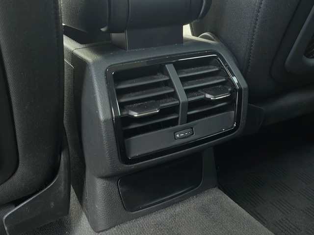 アウディ Ｑ３ スポーツバック 35TFSI 東京都 2020(令2)年 4万km 白 純正メモリナビ/フルセグテレビ/Bluetooth/バックカメラ/全方位カメラ/ウィンカーミラー/クルーズコントロール/プッシュスタート/パワーバックドア/ビルトインETC2.0/LEDヘッドライト/D/Nパワーシート/前後コーナーセンサー/オートホールドブレーキ/置くだけ充電/前後ドライブレコーダー/パドルシフト/USBポート/ルーフキャリア