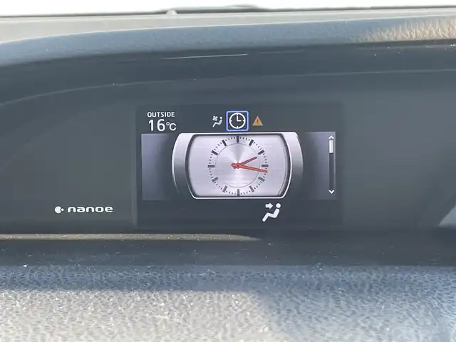 トヨタ エスクァイア ハイブリッド Gi 愛知県 2014(平26)年 6.5万km シルバーM ・純正Tコネクト9インチメモリーナビ/・フルセグテレビ/・CD/DVD再生機能/・Bluetooth接続機能/・ミュージックサーバー（SD録音機能）/・DSRC（ETC）/・バックカメラ/・フリップダウンモニター/・両側電動スライドドア/・合成皮革シート/・3列シート/・純正フロアマット/・純正15インチアルミホイール/・純正LEDヘッドライト/・オートライト/・コムテックドライブレコーダー（前方向）/・スマートキー/・全席オートエアコン/・クルーズコントロール