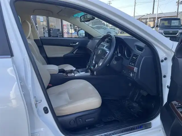 トヨタ マークＸ PREMIUM Four 新潟県 2013(平25)年 10.2万km ホワイトパールクリスタルシャイン 4WD/純正HDDナビ（Bluetooth/DTV/FM/AM）/ワンオーナー/バックカメラ/ハーフレザー/D/N席パワーシート/前後コーナーセンサー/D/N席シートヒーター/LEDヘッドライト/オートライト/ビルトインETC/純正16インチアルミホイール/スペアキー×1/スマートキー/プッシュスタート