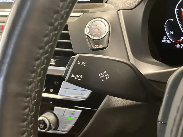 ＢＭＷ Ｘ３ xDrive20d Mスポーツ 熊本県 2021(令3)年 4.6万km アルピンホワイトⅢ ・スマートキー/・プッシュスタート/・インテリジェントセーフティ/・パーキングアシスト/・PDC自動起動/・アクティブPDC緊急ブレーキ/・注意喚起アシスタント/・ハイビームアシスト/・クルーズコントロール(追従式)/・茶革シート/・前席パワーシート/・全席シートヒーター/・純正HDDナビ/　【Bluetooth・USB・AppleCarPlay・AndroidAuto】/・フルセグTV/・全方位カメラ/・ETC/・ドライブレコーダー(前後録画)/・パワーバックドア/・LEDヘッドランプ/・LEDフォグランプ/・純正マット/・保証書/取説