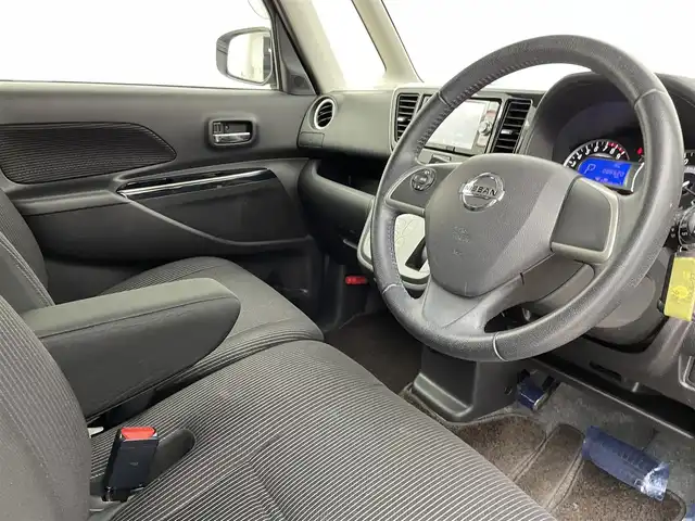 日産 デイズ ルークス ハイウェイスターX 宮城県 2017(平29)年 8.7万km スパークリングレッドM ナビ/全周囲カメラ/パワースライドドア/エマージェンシーブレーキ/オートハイビーム/スマートキー/フルオートエアコン/リアサーキュレーター/純正１４インチアルミ/ＬＥＤヘッドランプ/フォグランプ/禁煙車