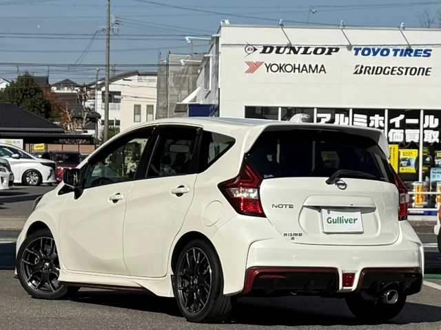 日産 ノート ニスモS 愛知県 2017(平29)年 8.5万km ブリリアントホワイトパール /ワンオーナー//純正SDメモリナビ//純正フルセグTV//SD/AM/FM/BT/CD/DVD/AUX//バックカメラ//ETC2.0//純正ドライブレコーダー//横滑り防止装置//リアウィンドウデフォッガー//ステアスイッチ//純正LEDオートライト//フロントフォグランプ//純正17インチアルミホイール//純正フロアマット//純正ドアバイザー//電格ミラー//ISOFIX//イモビライザー//ダブルエアバック//スマートキー//スペアキー1本//取扱説明書//ナビ説明書//保証書//ディーラー記録簿(H29/H30/R1/R2/R3/R4/R5/R6)