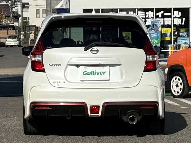 日産 ノート ニスモS 愛知県 2017(平29)年 8.5万km ブリリアントホワイトパール /ワンオーナー//純正SDメモリナビ//純正フルセグTV//SD/AM/FM/BT/CD/DVD/AUX//バックカメラ//ETC2.0//純正ドライブレコーダー//横滑り防止装置//リアウィンドウデフォッガー//ステアスイッチ//純正LEDオートライト//フロントフォグランプ//純正17インチアルミホイール//純正フロアマット//純正ドアバイザー//電格ミラー//ISOFIX//イモビライザー//ダブルエアバック//スマートキー//スペアキー1本//取扱説明書//ナビ説明書//保証書//ディーラー記録簿(H29/H30/R1/R2/R3/R4/R5/R6)