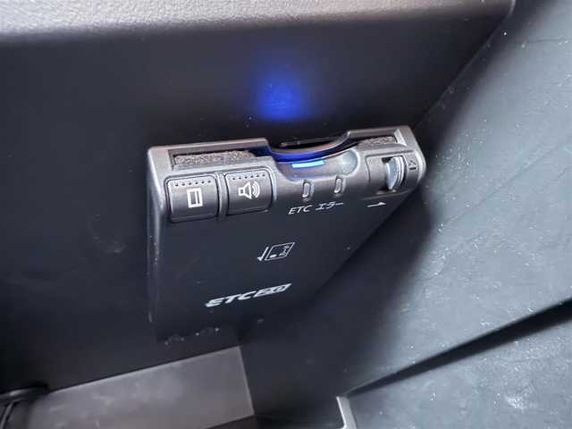 日産 ノート ニスモS 愛知県 2017(平29)年 8.5万km ブリリアントホワイトパール /ワンオーナー//純正SDメモリナビ//純正フルセグTV//SD/AM/FM/BT/CD/DVD/AUX//バックカメラ//ETC2.0//純正ドライブレコーダー//横滑り防止装置//リアウィンドウデフォッガー//ステアスイッチ//純正LEDオートライト//フロントフォグランプ//純正17インチアルミホイール//純正フロアマット//純正ドアバイザー//電格ミラー//ISOFIX//イモビライザー//ダブルエアバック//スマートキー//スペアキー1本//取扱説明書//ナビ説明書//保証書//ディーラー記録簿(H29/H30/R1/R2/R3/R4/R5/R6)