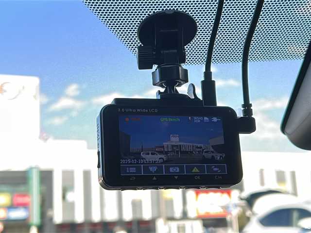 トヨタ アクア G 千葉県 2022(令4)年 5.6万km アーバンカーキ ワンオーナー/トヨタセーフティセンス/・衝突軽減ブレーキ/・レーンキープアシスト/・前後コーナーセンサー/・レーダークルーズコントロール/純正メモリーナビゲーション/【Bluetooth・フルセグTV・Miracast】/全方位カメラ/USB入力端子/エンジンプッシュスタート/・スマートキー/・スペアキー/LEDヘッドライト/・オートライト/・オートハイビーム/前後ドライブレコーダー/ETC2.0/後席AC電源コンセント/ステアリングリモコン/横滑り防止装置/純正フロアマット/保証書/取扱説明書/記録薄