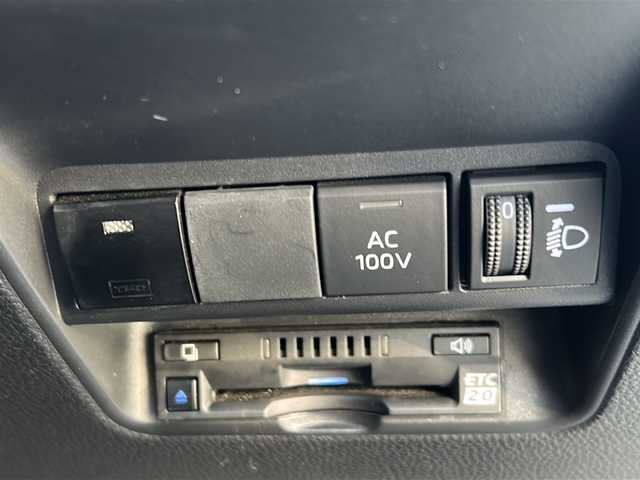 トヨタ アクア G 千葉県 2022(令4)年 5.6万km アーバンカーキ ワンオーナー/トヨタセーフティセンス/・衝突軽減ブレーキ/・レーンキープアシスト/・前後コーナーセンサー/・レーダークルーズコントロール/純正メモリーナビゲーション/【Bluetooth・フルセグTV・Miracast】/全方位カメラ/USB入力端子/エンジンプッシュスタート/・スマートキー/・スペアキー/LEDヘッドライト/・オートライト/・オートハイビーム/前後ドライブレコーダー/ETC2.0/後席AC電源コンセント/ステアリングリモコン/横滑り防止装置/純正フロアマット/保証書/取扱説明書/記録薄