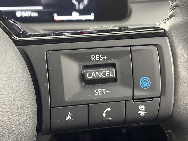 日産 オーラ G レザーエディション 熊本県 2024(令6)年 0.3万km ダークメタルグレー 純正9型ナビ/フルセグテレビ/Bluetooth/USB/HDMI/全方位カメラ/コーナーセンサー/BOSEサラウンドシステム/黒革シート/置くだけ充電/電子パーキング/オートホールド/エマージェンシーブレーキ/レーンキープアシスト/ブラインドスポットモニター/プロパイロット/インテリジェントルームミラー/ビルトインETC2.0/純正マット/ドアバイザー/スマートキー/スペアキー/プッシュスタート/LEDライト/オートライト/フォグライト/オートハイビームアシスト