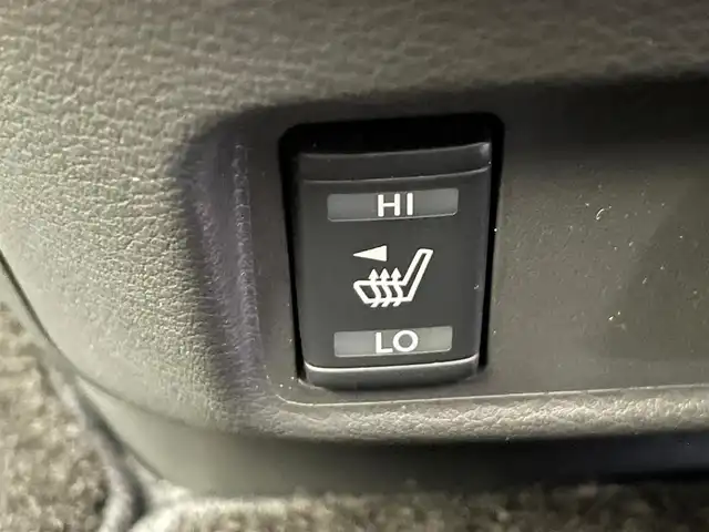 日産 セレナ ハイウェイスター V 岩手県 2020(令2)年 11.3万km ダークメタルグレー ４WD/プロパイロット/ハンズフリーパワースライドドア/シートヒーター/ステアリングヒーター/全方位カメラ/パーキングアシスト/後席モニター/レーンアシスト/コーナーセンサー/クルーズコントロール/エマージェンシーブレーキ/ドライブレコーダー/エンジンスターター/ETC/オートハイビーム/純正ナビ（Bluetooth CD DVD Blu-ray　フルセグ）/オートホールドブレーキ/横滑り防止装置/LEDヘッドライト/社外１５インチアルミホイール/ステアリングスイッチ/アイドリングストップ/３列シート/シートバックテーブル