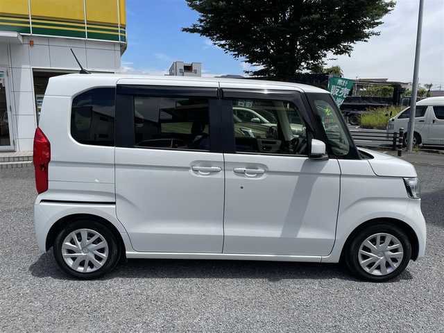 ホンダ Ｎ ＢＯＸ L ターボ 埼玉県 2021(令3)年 1.8万km プラチナホワイトパール ワンオーナー/ターボ/純正メモリーナビ＆ＣＤ＆ＢＴ/バックカメラ/ビルトインＥＴＣ/前後ドライブレコーダー/衝突被害軽減システム/レーンキープアシスト/レーダークルーズコントロール/ステアリングリモコン/革巻きステアリング/パドルシフト/両側パワースライドドア/リアコーナーセンサー/オートライト/ＬＥＤライト/ウィンカーミラー/電動格納ミラー/スマートキー/プッシュスタート/Wエアバッグ/横滑り防止装置/ＡＢＳ/ドアバイザー/フロアマット/新車保証書/取扱説明書/ナビ取扱説明書/スマートスペアキー有
