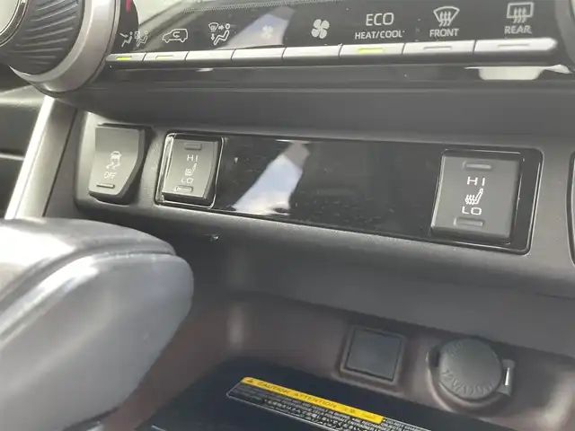 トヨタ ＲＡＶ４ G Zパッケージ 長崎県 2019(令1)年 6.6万km ホワイトパールクリスタルシャイン モデリスタフルエアロ/４ＷＤ/純正９型ナビ/（フルセグ・DVD・CD・SD・BT)/バックカメラ/AC100V/トヨタセーフティセンス/ＬＥＤヘッドライト/オートライト/合皮レザーシート/パワーシート/オートハイビーム/ステアリングスイッチ/シートメモリー/前席シートヒーター/レーンキープアシスト/クリアランスソナー/デジタルミラー/ETC2.0/純正フロアマット/スペアキー