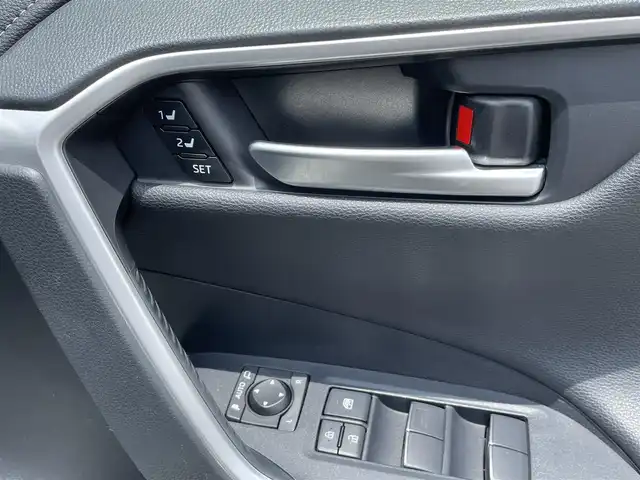 トヨタ ＲＡＶ４ G Zパッケージ 長崎県 2019(令1)年 6.6万km ホワイトパールクリスタルシャイン モデリスタフルエアロ/４ＷＤ/純正９型ナビ/（フルセグ・DVD・CD・SD・BT)/バックカメラ/AC100V/トヨタセーフティセンス/ＬＥＤヘッドライト/オートライト/合皮レザーシート/パワーシート/オートハイビーム/ステアリングスイッチ/シートメモリー/前席シートヒーター/レーンキープアシスト/クリアランスソナー/デジタルミラー/ETC2.0/純正フロアマット/スペアキー