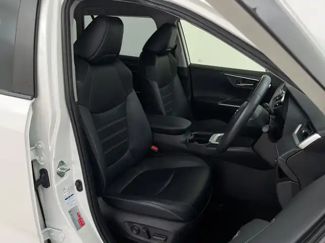 トヨタ ＲＡＶ４ G Zパッケージ 鹿児島県 2019(令1)年 6.6万km ホワイトパールクリスタルシャイン モデリスタフルエアロ/４ＷＤ/純正９型ナビ/（フルセグ・DVD・CD・SD・BT)/バックカメラ/AC100V/トヨタセーフティセンス/ＬＥＤヘッドライト/オートライト/合皮レザーシート/パワーシート/オートハイビーム/ステアリングスイッチ/シートメモリー/前席シートヒーター/レーンキープアシスト/クリアランスソナー/デジタルミラー/ETC2.0/純正フロアマット/スペアキー