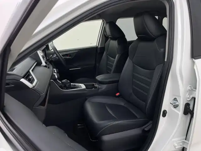 トヨタ ＲＡＶ４ G Zパッケージ 鹿児島県 2019(令1)年 6.6万km ホワイトパールクリスタルシャイン モデリスタフルエアロ/４ＷＤ/純正９型ナビ/（フルセグ・DVD・CD・SD・BT)/バックカメラ/AC100V/トヨタセーフティセンス/ＬＥＤヘッドライト/オートライト/合皮レザーシート/パワーシート/オートハイビーム/ステアリングスイッチ/シートメモリー/前席シートヒーター/レーンキープアシスト/クリアランスソナー/デジタルミラー/ETC2.0/純正フロアマット/スペアキー