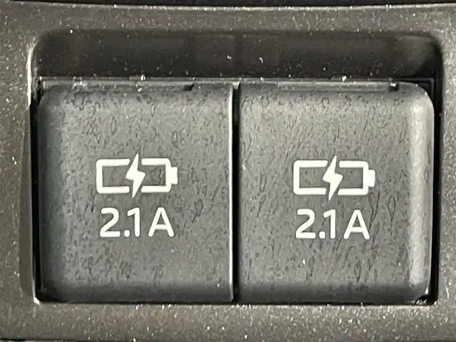 トヨタ クラウン ハイブリッド RS リミテッドⅡ 愛知県 2021(令3)年 3.1万km ブラック 純正１２．３インチＴコネクトナビ　/（Bluetooth/フルセグTV/FM/AM/SD/CD・DVD・ブルーレイ再生/CarPlay/USB)/パノラミックビューモニター　/ヘッドアップディスプレイ　/シートベンチレーション/シートヒーター/トヨタセーフティセンス　/　　-プリクラッシュセーフティ/　　-レーントレーニングアシスト/　　-レーダークルーズコントロール（ACC)/　　-ロードサインアシスト/　　-アダプティブハイビームシステム/　　-先行車発進お知らせ機能/黒レザーシート　/ブラインドスポットモニター/クリアランスソナー/ステアリングヒーター/前席パワーシート/ビルトインＥＴＣ/３眼LEDヘッドライト