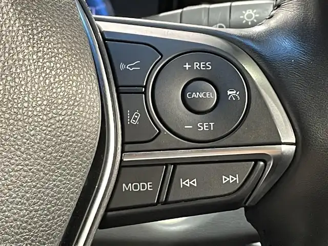 トヨタ クラウン ハイブリッド RS リミテッドⅡ 愛知県 2021(令3)年 3.1万km ブラック 純正１２．３インチＴコネクトナビ　/（Bluetooth/フルセグTV/FM/AM/SD/CD・DVD・ブルーレイ再生/CarPlay/USB)/パノラミックビューモニター　/ヘッドアップディスプレイ　/シートベンチレーション/シートヒーター/トヨタセーフティセンス　/　　-プリクラッシュセーフティ/　　-レーントレーニングアシスト/　　-レーダークルーズコントロール（ACC)/　　-ロードサインアシスト/　　-アダプティブハイビームシステム/　　-先行車発進お知らせ機能/黒レザーシート　/ブラインドスポットモニター/クリアランスソナー/ステアリングヒーター/前席パワーシート/ビルトインＥＴＣ/３眼LEDヘッドライト