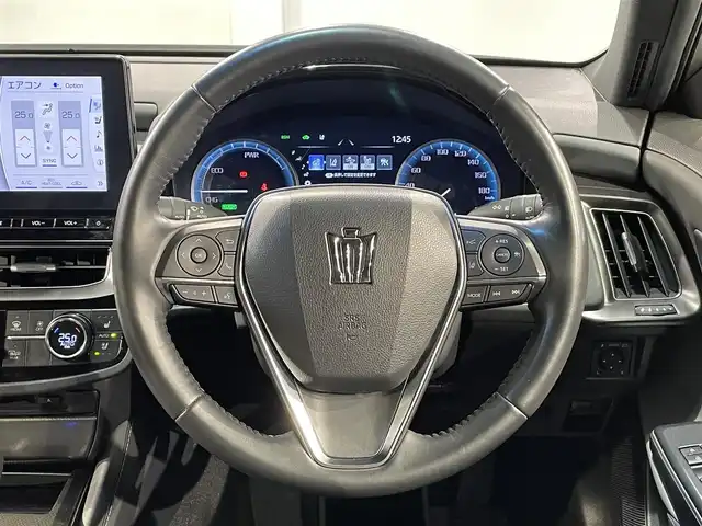 トヨタ クラウン ハイブリッド RS リミテッドⅡ 愛知県 2021(令3)年 3.1万km ブラック 純正１２．３インチＴコネクトナビ　/（Bluetooth/フルセグTV/FM/AM/SD/CD・DVD・ブルーレイ再生/CarPlay/USB)/パノラミックビューモニター　/ヘッドアップディスプレイ　/シートベンチレーション/シートヒーター/トヨタセーフティセンス　/　　-プリクラッシュセーフティ/　　-レーントレーニングアシスト/　　-レーダークルーズコントロール（ACC)/　　-ロードサインアシスト/　　-アダプティブハイビームシステム/　　-先行車発進お知らせ機能/黒レザーシート　/ブラインドスポットモニター/クリアランスソナー/ステアリングヒーター/前席パワーシート/ビルトインＥＴＣ/３眼LEDヘッドライト