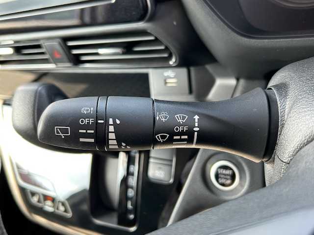日産 ルークス HWS X アーバンクロム プロパイロットED 大阪府 2021(令3)年 2.1万km ホワイトパール ９インチナビ　/フルセグ　/Ｂｌｕｅｔｏｏｔｈ　/全方位カメラ　/両側パワースライドドア　/撥水レザーシート　/シートヒーター　/プロパイロット　/ドラレコ　/ＥＴＣ　/フロアーマット　/サイドバイザー　/ＥＴＣ