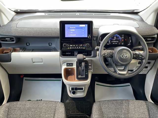 トヨタ シエンタ Z 神奈川県 2024(令6)年 1.2万km ベージュ 純正ナビ【AM/FM/USB/BT/Miracast】/両側パワースライドドア/全方位カメラ/クリアランスソナー/パーキングセンサー/レーダークルーズコントロール/ステアリングスイッチ/ブラインドスポットモニター/ビルトインETC2.0/タイプC　USB/純正ドアバイザー/純正フロアマット/２列目サンシェード/レーンキープアシスト/オートハイビーム/オートミラー/衝突軽減装置/保証書/取扱説明書/スペアキー×１
