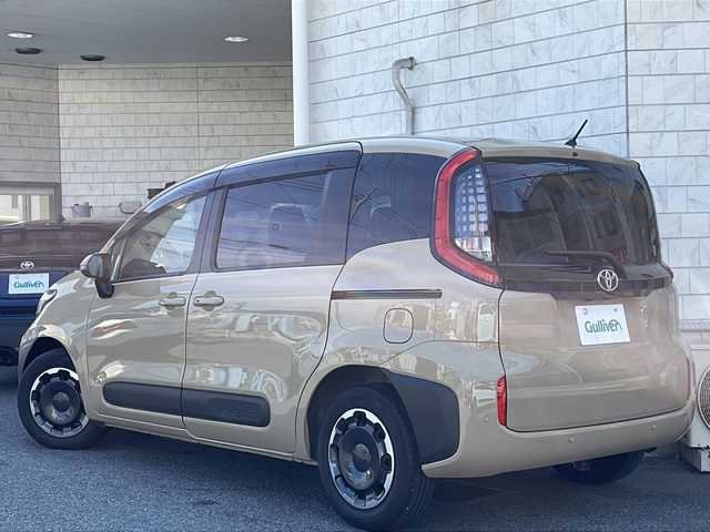 トヨタ シエンタ Z 神奈川県 2024(令6)年 1.2万km ベージュ 純正ナビ【AM/FM/USB/BT/Miracast】/両側パワースライドドア/全方位カメラ/クリアランスソナー/パーキングセンサー/レーダークルーズコントロール/ステアリングスイッチ/ブラインドスポットモニター/ビルトインETC2.0/タイプC　USB/純正ドアバイザー/純正フロアマット/２列目サンシェード/レーンキープアシスト/オートハイビーム/オートミラー/衝突軽減装置/保証書/取扱説明書/スペアキー×１