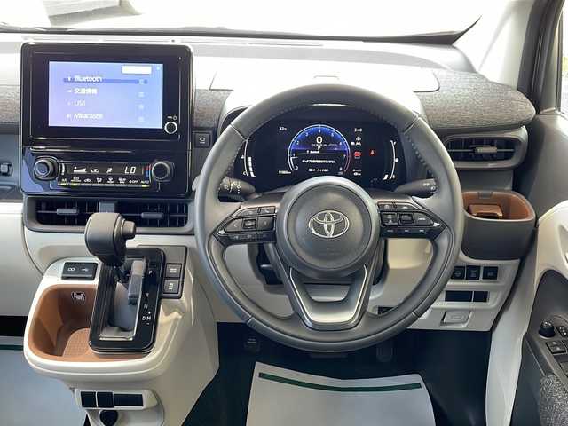 トヨタ シエンタ Z 神奈川県 2024(令6)年 1.2万km ベージュ 純正ナビ【AM/FM/USB/BT/Miracast】/両側パワースライドドア/全方位カメラ/クリアランスソナー/パーキングセンサー/レーダークルーズコントロール/ステアリングスイッチ/ブラインドスポットモニター/ビルトインETC2.0/タイプC　USB/純正ドアバイザー/純正フロアマット/２列目サンシェード/レーンキープアシスト/オートハイビーム/オートミラー/衝突軽減装置/保証書/取扱説明書/スペアキー×１
