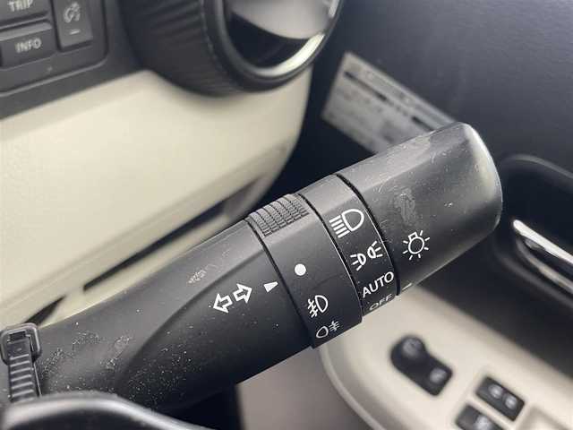 スズキ イグニス ハイブリッド MZ 道東・釧路十勝 2017(平29)年 7万km ピュアホワイトP 4WD/社外ナビ　/ CD DVD フルセグ Bluetooth/シートヒーター　/ＬＥＤヘッドライト　/クルーズコントロール　/純正アルミホイール　/パドルシフト　/オートライト　/スマートキー/オートエアコン　/プッシュスタート