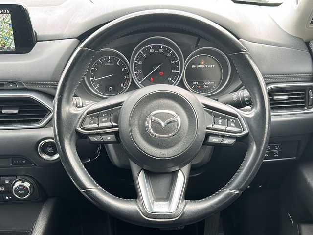 マツダ ＣＸ－５ 20S プロアクティブ 長崎県 2017(平29)年 7.2万km スノーフレイクホワイトパールマイカ 純正アルミホイール　/純正ＳＤナビ【Ｂｌｕｅｔｏｏｔｈ／ＤＶＤ／ＣＤ】　/BOSEプレミアムサウンド　/パワーシート【ドライブ席】　/シートヒーター【ドライブ席／助手席】　/ステアリングヒーター/ＭＴモード付ＡＴ/ブラインドスポットモニター/アダプティブ・クルーズ・コントロール/アイドリングストップ/パーキングアシスト/アンチロックブレーキシステム/横滑り防止装置/コーナーセンサー/盗難防止装置/バックカメラ/オートライト/ETC/USB/AUX/エンジンスタートボタン/取扱説明書/保証書/記録簿