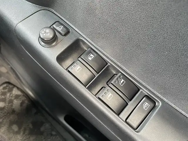 ダイハツ ムーヴ コンテ カスタム RS 新潟県 2013(平25)年 4.5万km パールホワイトⅢ 純正ナビ/(AM/FM/CD/USB/ワンセグ)/ETC/アイドリングストップ/HIDヘッドライト/フォグランプ/革巻きステアリング/電格ミラー/ドアバイザー/スマートキー
