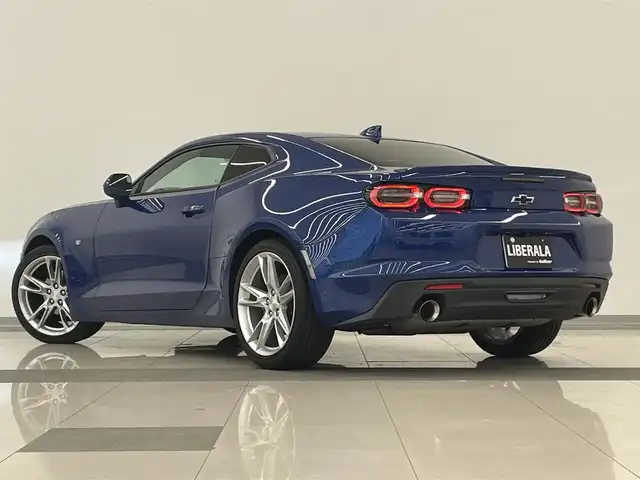 シボレー カマロ LT RS 岡山県 2019(令1)年 1.8万km 青Ｍ 社外トラック用ナビ/社外フロントコーナーセンサ/クルーズコントロール/Applecarplay/Androidauto/レザーシート/シートヒータ/シートクーラ/ドラレコ/PWシート/Bカメラ/アンビエントライト/HUD