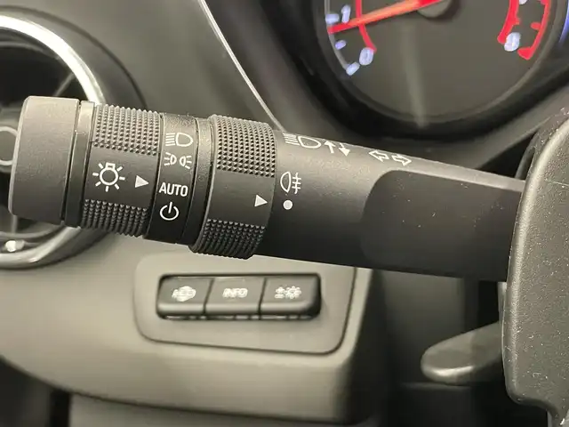 シボレー カマロ LT RS 岡山県 2019(令1)年 1.8万km 青Ｍ 社外トラック用ナビ/社外フロントコーナーセンサ/クルーズコントロール/Applecarplay/Androidauto/レザーシート/シートヒータ/シートクーラ/ドラレコ/PWシート/Bカメラ/アンビエントライト/HUD