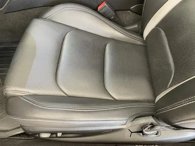 シボレー カマロ LT RS 岡山県 2019(令1)年 1.8万km 青Ｍ 社外トラック用ナビ/社外フロントコーナーセンサ/クルーズコントロール/Applecarplay/Androidauto/レザーシート/シートヒータ/シートクーラ/ドラレコ/PWシート/Bカメラ/アンビエントライト/HUD