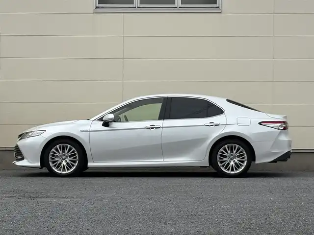 トヨタ カムリ G レザーパッケージ 茨城県 2017(平29)年 8.8万km プラチナホワイトパールマイカ 純正メモリナビ/　(AM/FM/BT)/フルセグ/バックカメラ/純正ドライブレコーダー/ビルトインETC/クルーズコントロール/パワーバックドア/クリアランスソナー/本革シート/パワーシート/ヒートシーター/プッシュスタート/カーテンエアバッグ/LEDヘッドライト/オートライト/純正フロアマット/純正アルミホイール