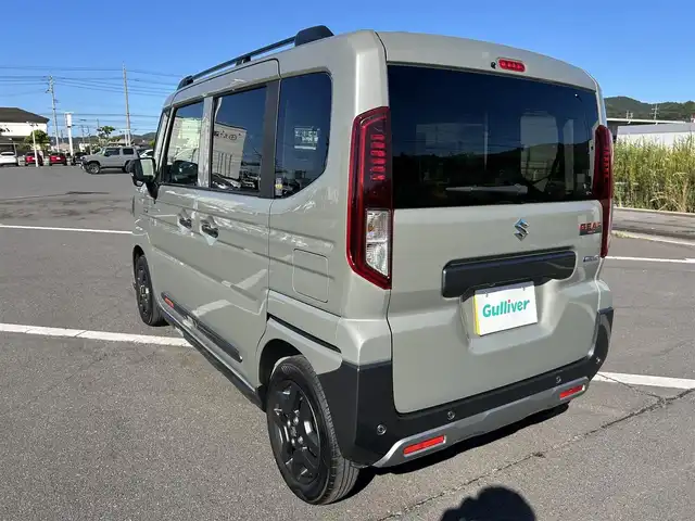 スズキ スペーシア ギア HYBRID XZ 岡山県 2024(令6)年 1.4万km モスグレーメタリック 登録時走行距離13984km/純正9インチナビ/フルセグTV(AM.FM.CD.DVD.TV.BT)/両側パワースライドドア/全方位カメラ/シートヒーター/ステアリングヒーター/クリアランスソナー/衝突軽減ブレーキ/横滑り防止装置/レーダークルーズコントロール/レーンキープアシスト/プッシュスタート/オートライト/オートマチックハイビーム/アイドリングストップ/14インチ純正AW