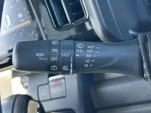 スズキ スペーシア ギア HYBRID XZ 岡山県 2024(令6)年 1.4万km モスグレーメタリック 登録時走行距離13984km/純正9インチナビ/フルセグTV(AM.FM.CD.DVD.TV.BT)/両側パワースライドドア/全方位カメラ/シートヒーター/ステアリングヒーター/クリアランスソナー/衝突軽減ブレーキ/横滑り防止装置/レーダークルーズコントロール/レーンキープアシスト/プッシュスタート/オートライト/オートマチックハイビーム/アイドリングストップ/14インチ純正AW