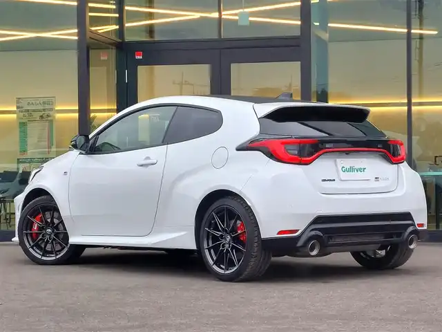 トヨタ ＧＲヤリス RZ ハイパフォーマンス 東京都 2025(令7)年 0.1千km プラチナホワイトパールマイカ ナビパッケージ搭載車/寒冷地仕様/ディスプレイオーディオ/ドライブレコーダー前後/ステアリングヒーター/シートヒーター/JBLプレミアムサウンドシステム/アクティブサウンドコントロール/ETC2.0/AppleCarplay/AndroidAuto/Bluetooth/TV/18インチBBS純正ホイール/カラードキャリパー/カーボンルーフ/ハーフレザーシート/BSM/純正フロアマット