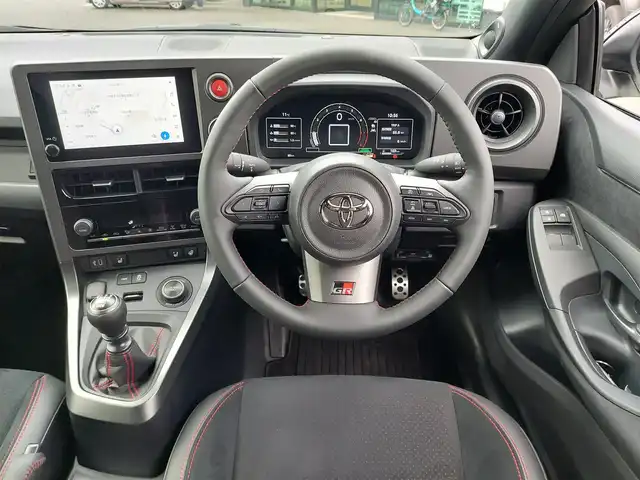 トヨタ ＧＲヤリス RZ ハイパフォーマンス 東京都 2025(令7)年 0.1千km プラチナホワイトパールマイカ ナビパッケージ搭載車/寒冷地仕様/ディスプレイオーディオ/ドライブレコーダー前後/ステアリングヒーター/シートヒーター/JBLプレミアムサウンドシステム/アクティブサウンドコントロール/ETC2.0/AppleCarplay/AndroidAuto/Bluetooth/TV/18インチBBS純正ホイール/カラードキャリパー/カーボンルーフ/ハーフレザーシート/BSM/純正フロアマット