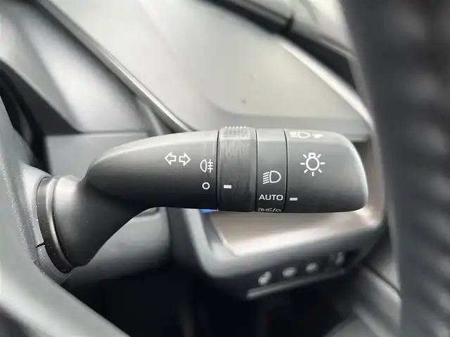 トヨタ プリウス Z 鳥取県 2023(令5)年 0.4万km プラチナホワイトパールマイカ ４・W・D/純正12.3インチDPオーディオ/フルセグ/BT/Mira/パノラミックビューモニター/デジタルミラー・ETC2.0/トヨタチームメイト/トヨタセーフティセンス/ブラインドスポットモニター/パーキングアシスト/合皮レザーシート/前席シートヒーター/エアシート/運転席パワーシート/メモリ機能付き/パワーバックドア/タイプC接続・ワイヤレス充電/LEDヘットライト/純正19インチアルミホイール/プッシュエンジンスタート/フロアマット