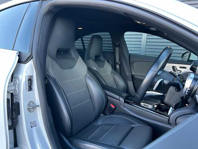 メルセデス・ベンツ ＣＬＡ２００ｄ AMGライン 茨城県 2019(令1)年 4.5万km デジタルホワイト パノラマSR /AMGレザ-EXCP/・本革ツートン/・アルミニウムインテリアトリム/アドバンスドパッケージ/・360°カメラ /・HUD /・アドバンスドサウンドシステム /アンビエントライト /RSP /ACC /LKA /BSA /PRE-SAFEプラス/アクティブステアリングアシスト/マルチビ-ムLED /ナビ /TV /CarPlay /ETC2.0/禁煙車