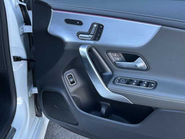 メルセデス・ベンツ ＣＬＡ２００ｄ AMGライン 茨城県 2019(令1)年 4.5万km デジタルホワイト パノラマSR /AMGレザ-EXCP/・本革ツートン/・アルミニウムインテリアトリム/アドバンスドパッケージ/・360°カメラ /・HUD /・アドバンスドサウンドシステム /アンビエントライト /RSP /ACC /LKA /BSA /PRE-SAFEプラス/アクティブステアリングアシスト/マルチビ-ムLED /ナビ /TV /CarPlay /ETC2.0/禁煙車