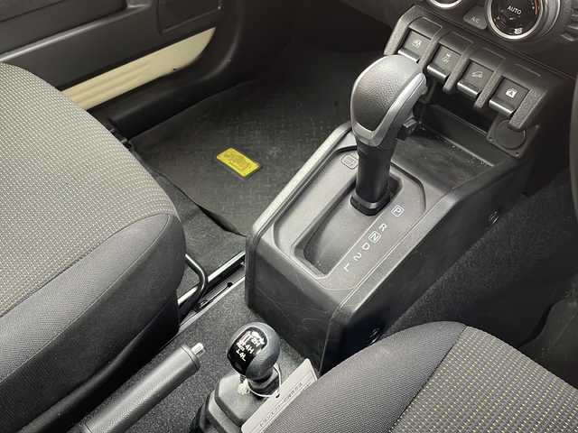 スズキ ジムニー XC 福島県 2020(令2)年 4.4万km シフォンアイボリーメタリックブラック2トーンルーフ デュアルセンサーブレーキサポート　バックＣ　社外ナビ　ワンセグＴＶ　クルコン　スマートキー　ステリモ　電格ミラー　ミラーヒーター　前席シートヒーター　衝突軽減　純正ドアバイザー　純正ゴムフロアマット