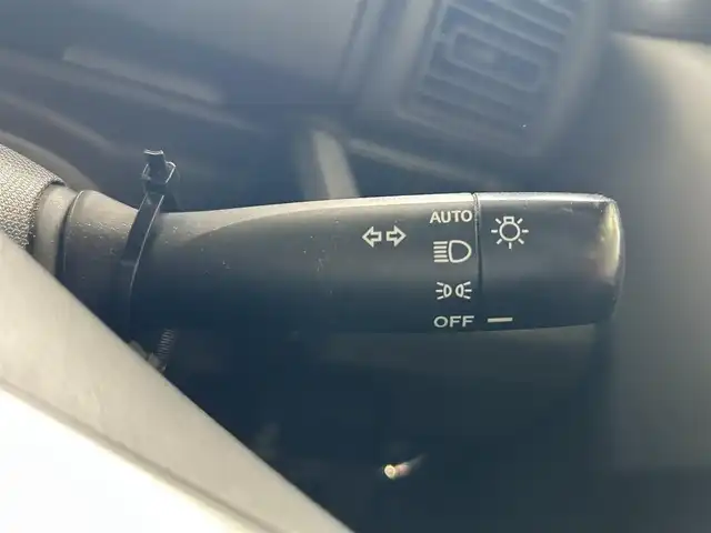 ダイハツ ウェイク L 沖縄県 2015(平27)年 4.5万km フェスタイエロー (株)IDOMが運営する【じしゃロンコザ店】の自社ローン対象車両になります。こちらは現金ご利用時の価格です。自社ローンご希望の方は別途その旨お申付け下さい。/・プッシュスタート /・ワンセグ /・片側パワースライドドア /・アイドリングストップ　/・横滑り防止装置　/・ベンチシート　/・純正フロアマット　/・スマートキー　/・取扱説明書　/・パワーステアリング　/・オートライト