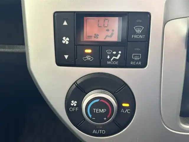 ダイハツ ウェイク L 沖縄県 2015(平27)年 4.5万km フェスタイエロー (株)IDOMが運営する【じしゃロンコザ店】の自社ローン対象車両になります。こちらは現金ご利用時の価格です。自社ローンご希望の方は別途その旨お申付け下さい。/・プッシュスタート /・ワンセグ /・片側パワースライドドア /・アイドリングストップ　/・横滑り防止装置　/・ベンチシート　/・純正フロアマット　/・スマートキー　/・取扱説明書　/・パワーステアリング　/・オートライト