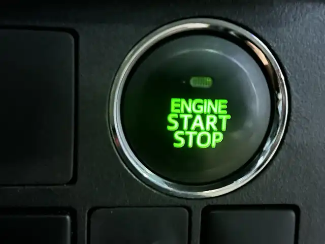 ダイハツ ウェイク L 沖縄県 2015(平27)年 4.5万km フェスタイエロー (株)IDOMが運営する【じしゃロンコザ店】の自社ローン対象車両になります。こちらは現金ご利用時の価格です。自社ローンご希望の方は別途その旨お申付け下さい。/・プッシュスタート /・ワンセグ /・片側パワースライドドア /・アイドリングストップ　/・横滑り防止装置　/・ベンチシート　/・純正フロアマット　/・スマートキー　/・取扱説明書　/・パワーステアリング　/・オートライト