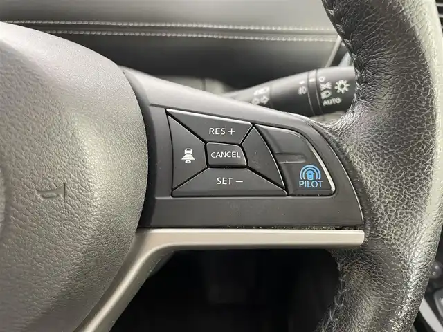 日産 セレナ ハイウェイスター G プロパイロットED 群馬県 2016(平28)年 6.1万km マルーンレッド 2トーン 純正9インチナビ(MM516D-L)/AM/FM/CD/DVD/BT/フルセグ/バックカメラ/純正フリップダウンモニター/ドライブレコーダー前方/ビルトインETC/両側パワースライドドア/ハンズフリーオートスライドドア/プロパイロット/エマージェンシーブレーキ/車線逸脱警報/車線逸脱防止支援システム/踏み間違い衝突防止アシスト/ふらつき警報/進入禁止標識検知/電動パーキングブレーキ/オートブレーキホールド/アイドリングストップ/LEDヘッドライト/フォグライト/スマートキー/プッシュスタート