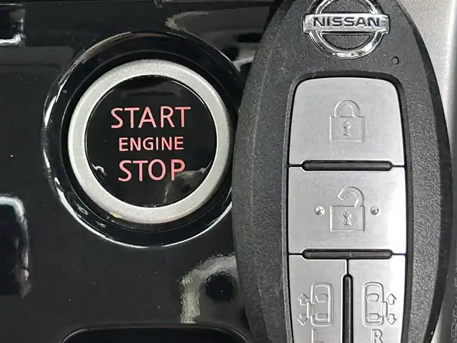 日産 セレナ ハイウェイスター G プロパイロットED 熊本県 2016(平28)年 6.1万km マルーンレッド 2トーン 純正9インチナビ(MM516D-L)/AM/FM/CD/DVD/BT/フルセグ/バックカメラ/純正フリップダウンモニター/ドライブレコーダー前方/ビルトインETC/両側パワースライドドア/ハンズフリーオートスライドドア/プロパイロット/エマージェンシーブレーキ/車線逸脱警報/車線逸脱防止支援システム/踏み間違い衝突防止アシスト/ふらつき警報/進入禁止標識検知/電動パーキングブレーキ/オートブレーキホールド/アイドリングストップ/LEDヘッドライト/フォグライト/スマートキー/プッシュスタート